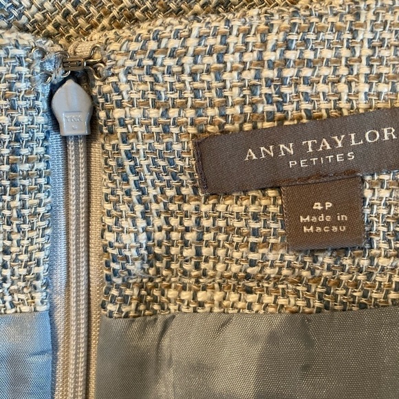 ann Taylor petites size 4 tweed pencil skirt. - Picture 5 of 8
